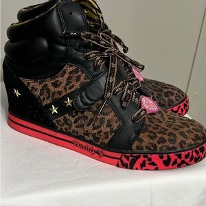 Women's Leopard Print High-Top Sneakers